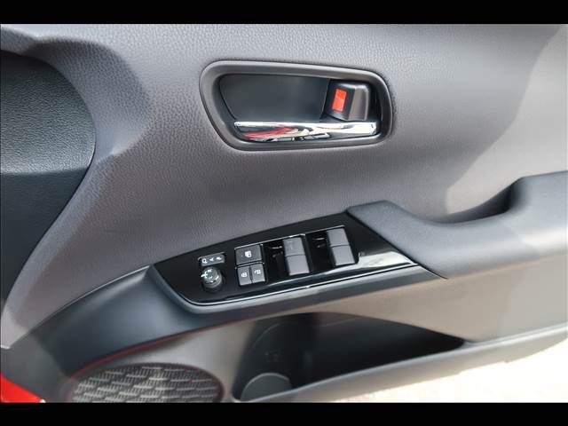 TOYOTA PRIUS 2021 Image 31