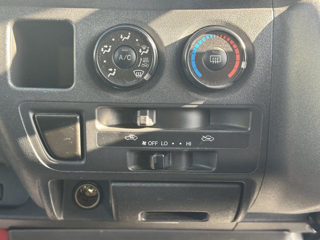 TOYOTA HIACE VAN 2WD 2007 Image 31