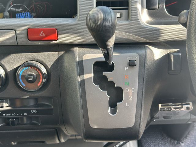 TOYOTA HIACE VAN 2WD 2007 Image 31