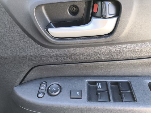 HONDA N-WGN CUSTOM 2015 Image 31