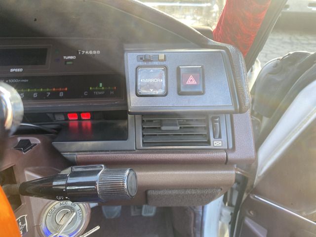 TOYOTA CRESTA 1986 Image 31