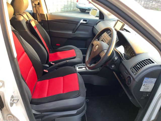 VOLKSWAGEN POLO 2009 Image 31