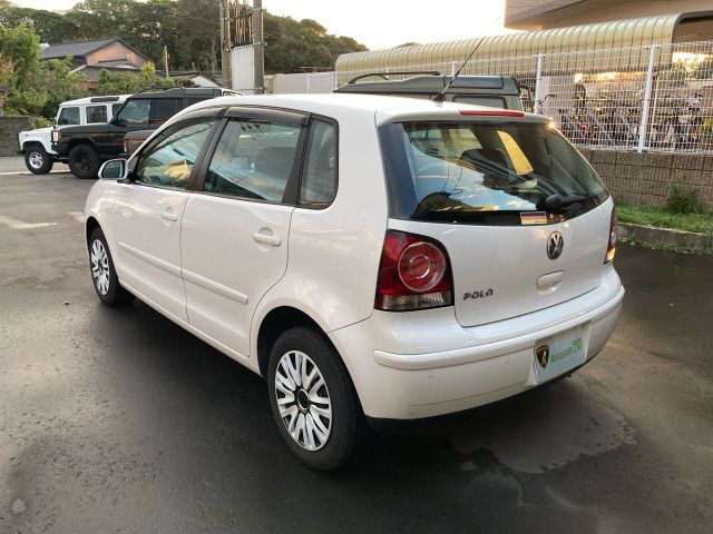 VOLKSWAGEN POLO 2009 Image 31