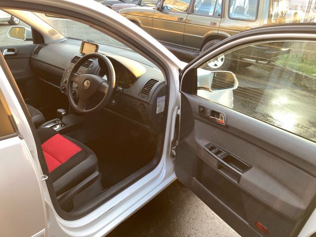 VOLKSWAGEN POLO 2009 Image 31