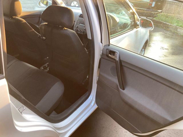 VOLKSWAGEN POLO 2009 Image 31