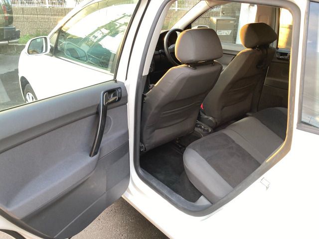 VOLKSWAGEN POLO 2009 Image 31