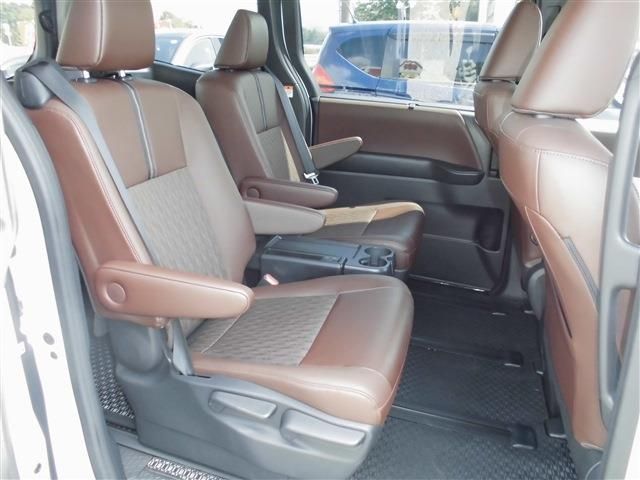 TOYOTA NOAH HYBRID 2024 Image 31