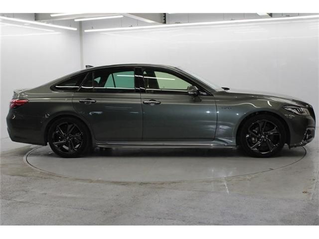 TOYOTA CROWN SEDAN HYBRID 2018 Image 31