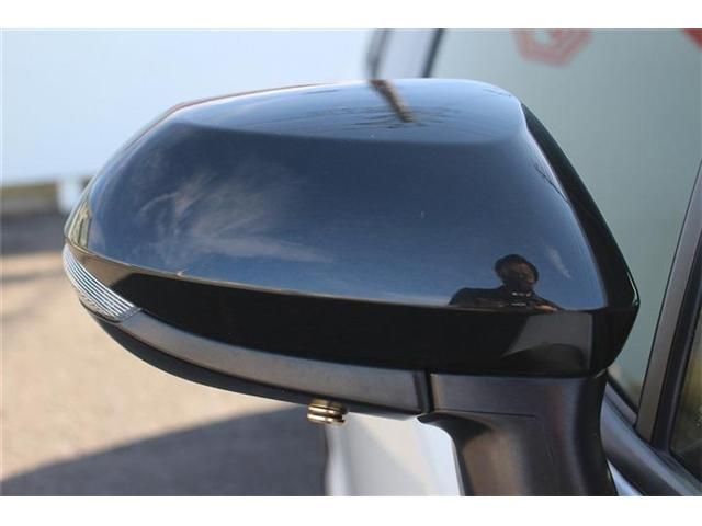 TOYOTA COROLLA TOURING HYBR 2019 Image 31