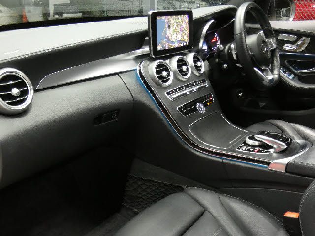 MERCEDES BENZ MERCEDES AMG C CLASS 2016 Image 31