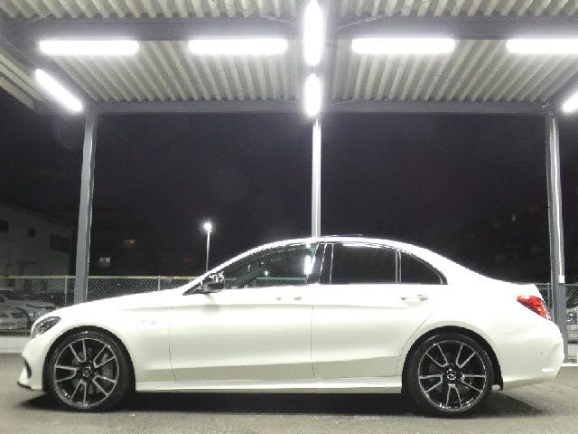 MERCEDES BENZ MERCEDES AMG C CLASS 2016 Image 31