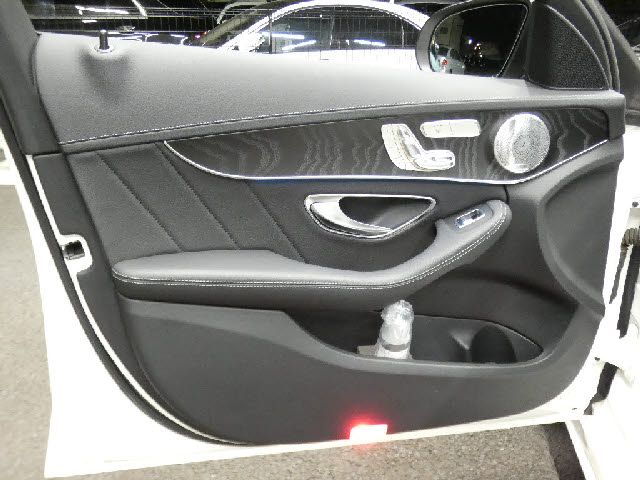 MERCEDES BENZ MERCEDES AMG C CLASS 2016 Image 31