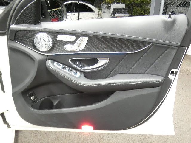 MERCEDES BENZ MERCEDES AMG C CLASS 2016 Image 31