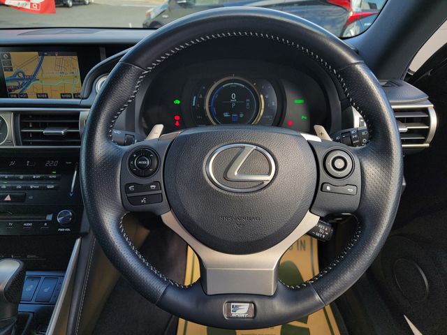 TOYOTA LEXUS IS300H 2014 Image 31