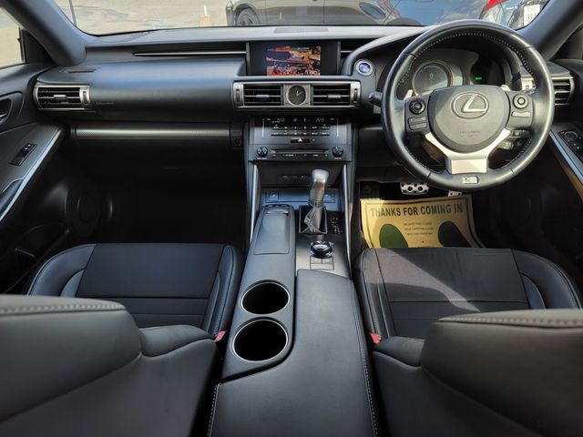 TOYOTA LEXUS IS300H 2014 Image 31