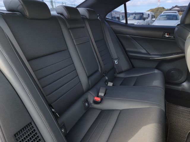 TOYOTA LEXUS IS300H 2014 Image 31