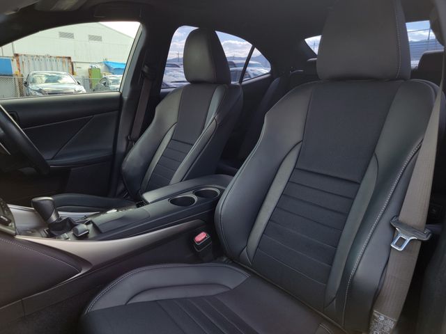 TOYOTA LEXUS IS300H 2014 Image 31