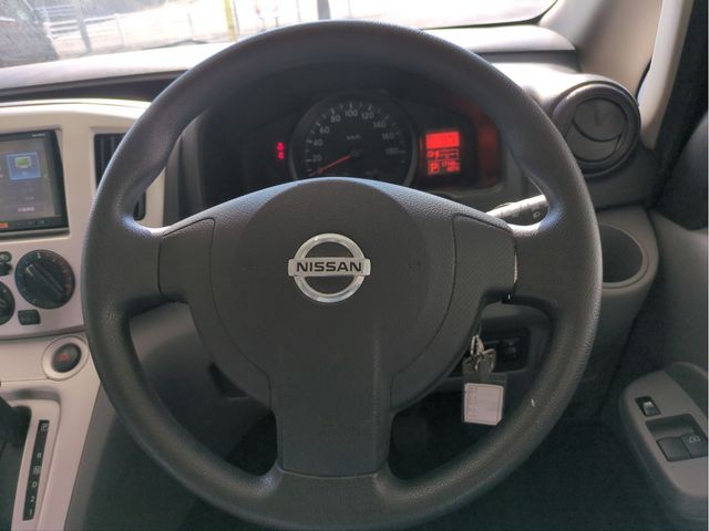 NISSAN NV200 VANETTE WAGON 2017 Image 31