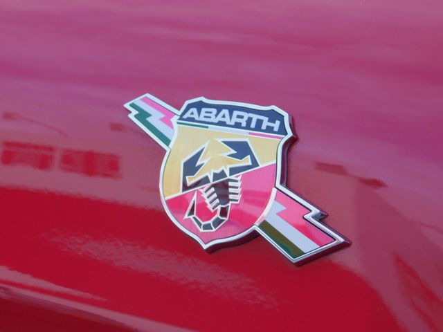 FIAT ABARTH 124 SPIDER 2017 Image 31
