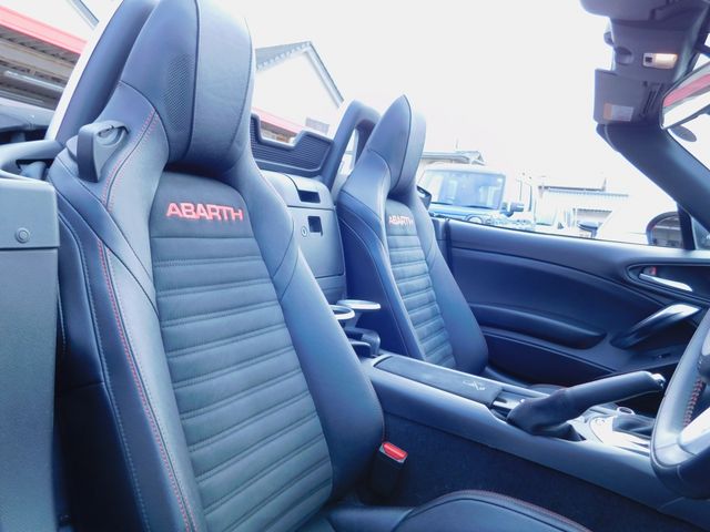 FIAT ABARTH 124 SPIDER 2017 Image 31