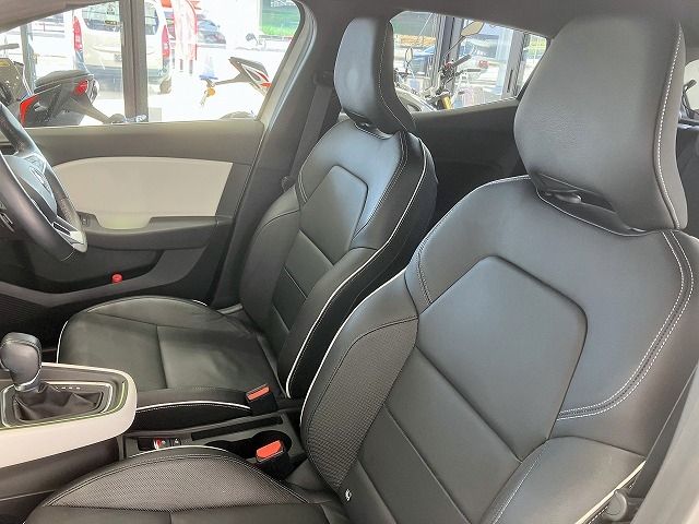 RENAULT LUTECIA 2022 Image 31