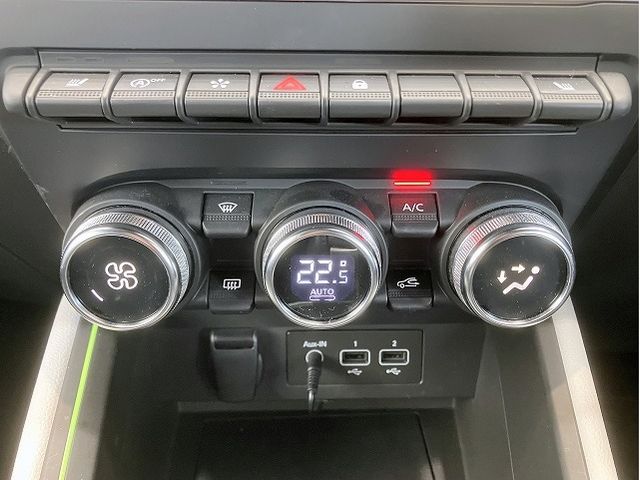 RENAULT LUTECIA 2022 Image 31