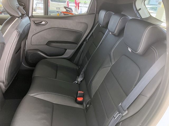 RENAULT LUTECIA 2022 Image 31