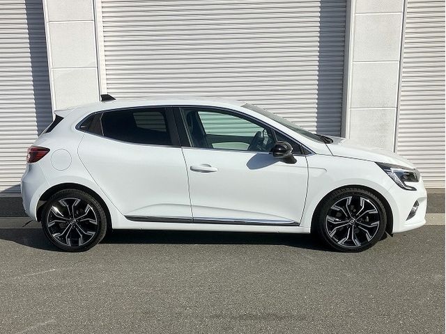 RENAULT LUTECIA 2022 Image 31