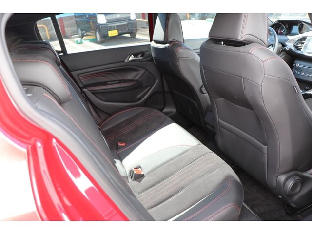 PEUGEOT 308 2017 Image 31