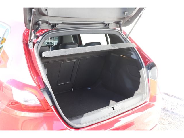 PEUGEOT 308 2017 Image 31