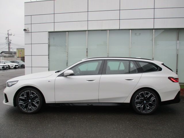 BMW 5SERIES TOURING 2025 Image 31