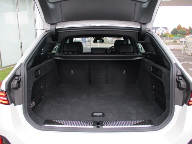 BMW 5SERIES TOURING 2025 Image 31