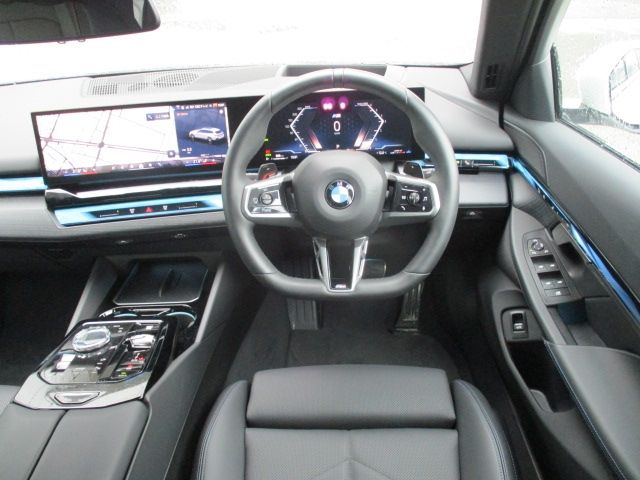 BMW 5SERIES TOURING 2025 Image 31