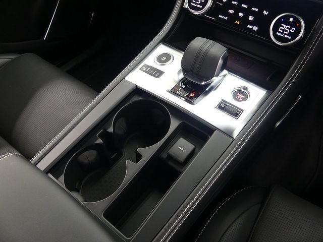 JAGUAR F-PACE 2024 Image 31