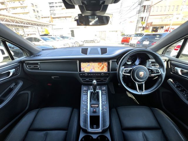 PORSCHE MACAN 2019 Image 31