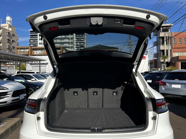 PORSCHE MACAN 2019 Image 31