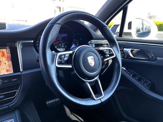 PORSCHE MACAN 2019 Image 31