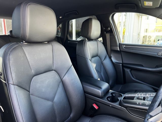 PORSCHE MACAN 2019 Image 31