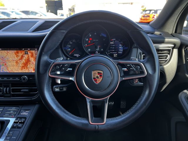 PORSCHE MACAN 2019 Image 31