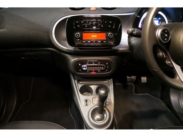 MCC SMART FORFOUR 2016 Image 31