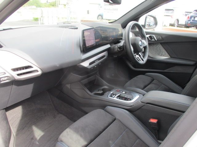 BMW 1SERIES 2025 Image 31