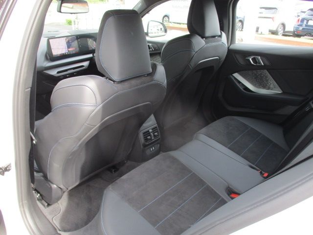 BMW 1SERIES 2025 Image 31