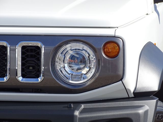 SUZUKI JIMNY NOMADE 2025 Image 31