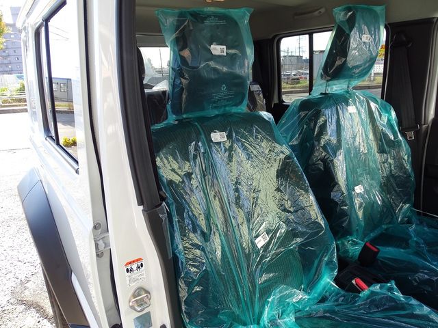 SUZUKI JIMNY NOMADE 2025 Image 31