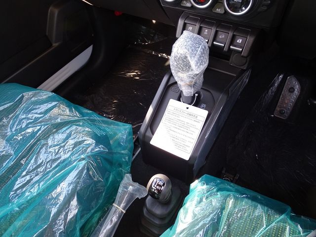 SUZUKI JIMNY NOMADE 2025 Image 31