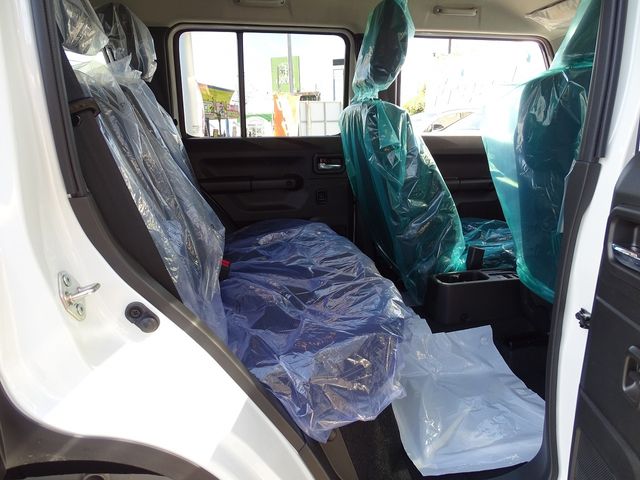 SUZUKI JIMNY NOMADE 2025 Image 31