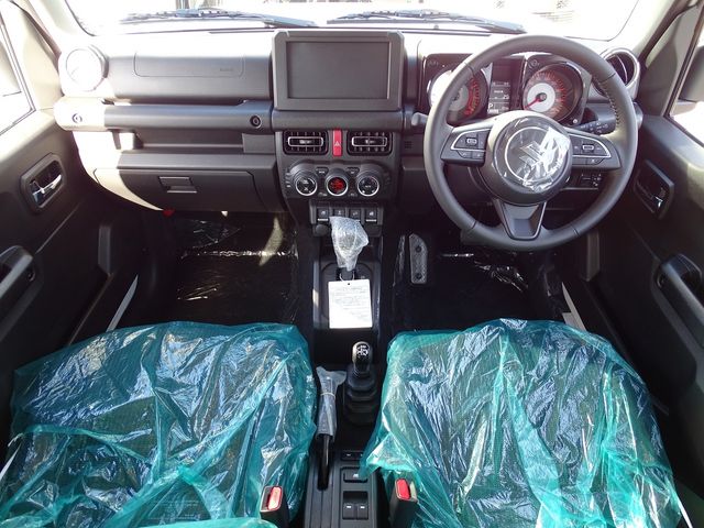 SUZUKI JIMNY NOMADE 2025 Image 31