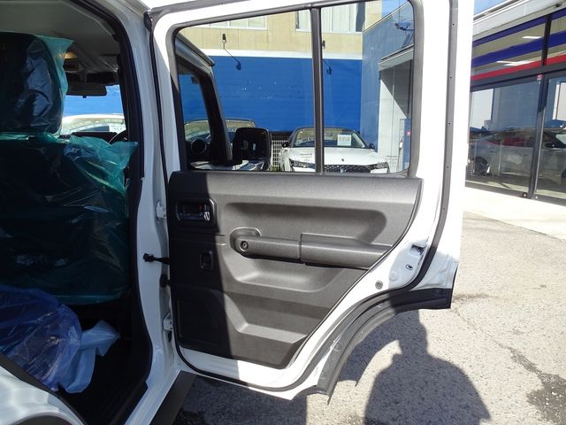 SUZUKI JIMNY NOMADE 2025 Image 31