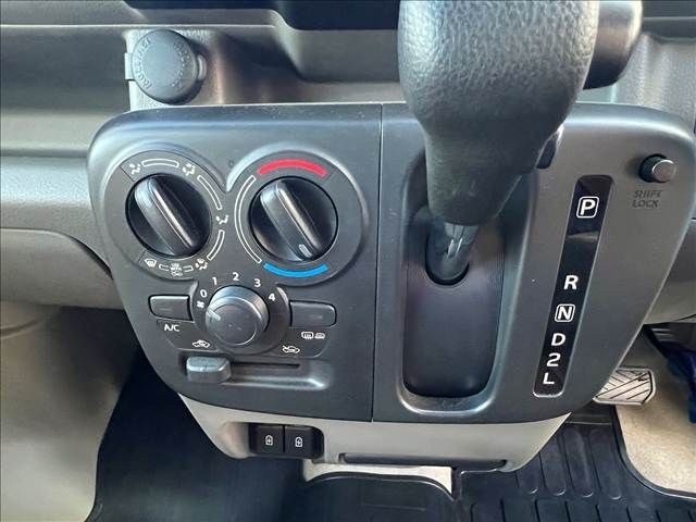 MAZDA SCRUM VAN 4WD 2022 Image 31