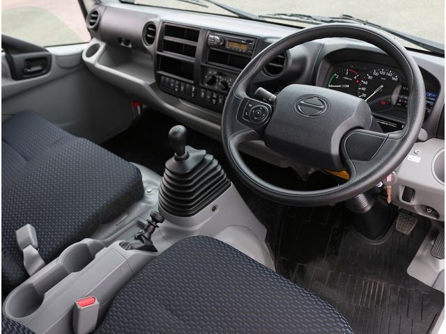 HINO DUTRO 2023 Image 31